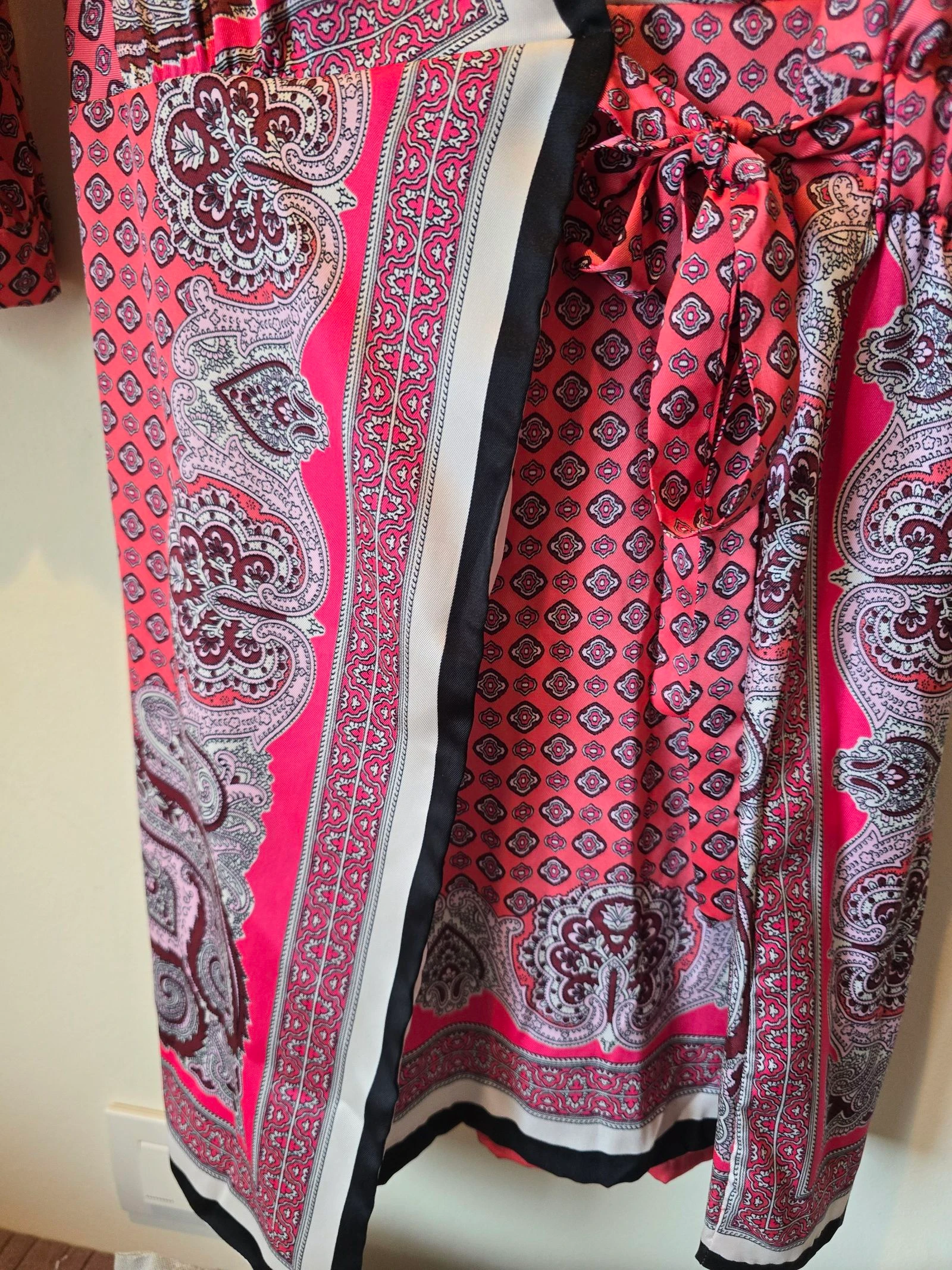 Satijnen kimono-stijl jurk van Zara -maat XS – photo 3